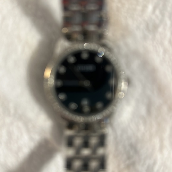 Silver toned Citizen Watch -mint condition; needs new battery. - Picture 2 of 2